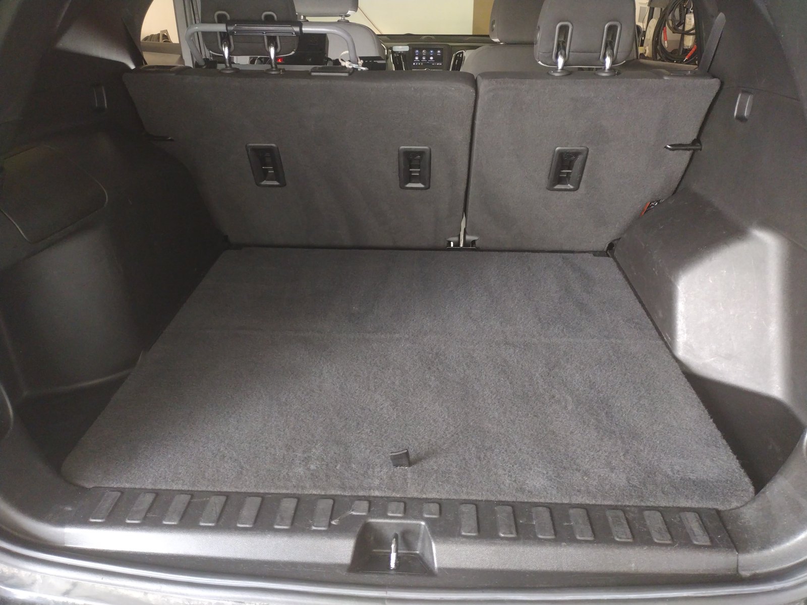 Vehicle trunk after deep cleaning